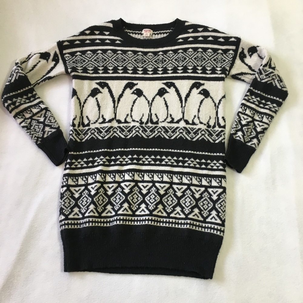 Mossimo XS long black & white penguin sweater